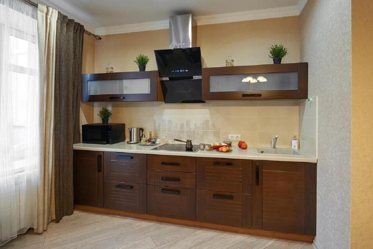 גומל Paulmarie Apartments On Prs. Lenina, 51 מראה חיצוני תמונה